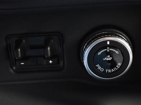 New 2026 Lincoln Navigator Reserve AWD/4WD image 29