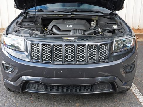 Used 2015 Jeep Grand Cherokee Altitude AWD/4WD image 7