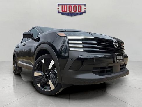 New 2026 Nissan Kicks SR w/ Cold Weather Package image 4