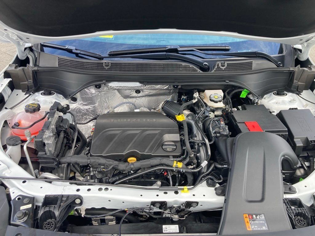 New 2026 Chevrolet Trax RS FWD image 32