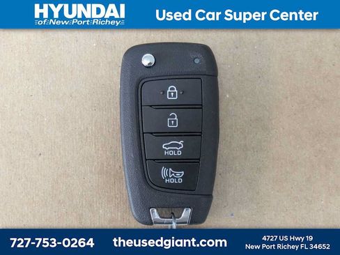 Used 2024 Hyundai Elantra SE FWD image 30