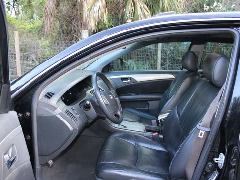 Used 2006 Toyota Avalon Touring FWD image 4