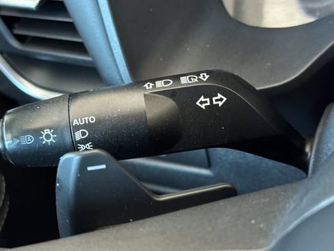 Used 2021 Nissan Rogue S AWD/4WD image 37