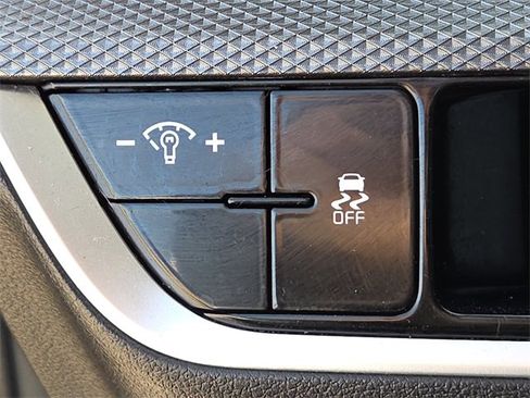 Used 2023 Kia Sportage LX image 23