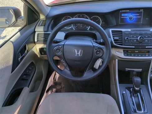 Used 2013 Honda Accord LX image 17