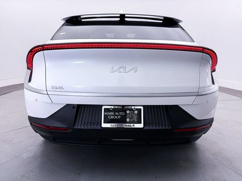 Certified 2022 Kia EV6 Light RWD image 14
