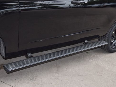 New 2026 Lincoln Navigator Reserve w/ Jet Appearance Package AWD/4WD image 47
