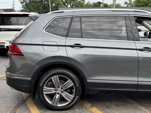 Used 2018 Volkswagen Tiguan SEL Premium w/ 3rd Row Seat Package AWD/4WD image 14