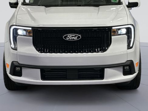 New 2025 Ford Maverick Lobo image 41