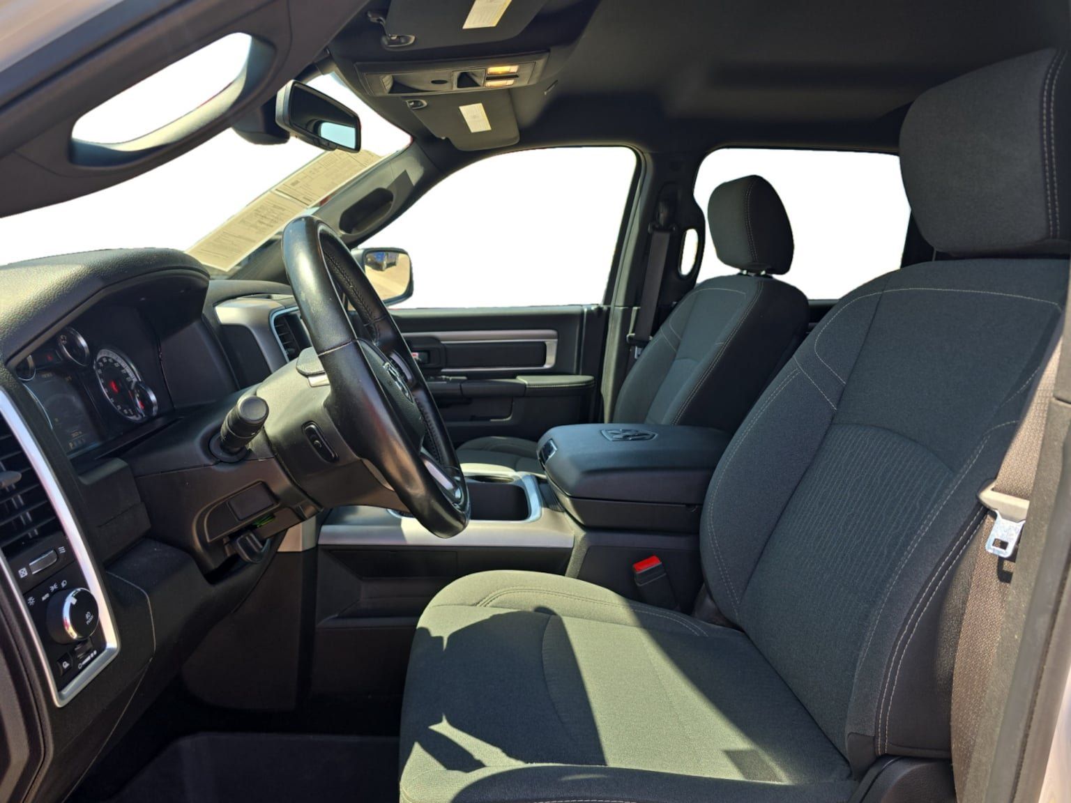 Used 2024 RAM 1500 Warlock AWD/4WD image 10