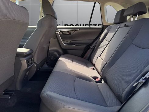 Certified 2019 Toyota RAV4 LE AWD/4WD image 16