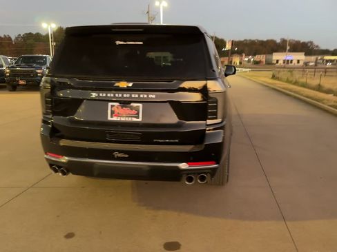 New 2026 Chevrolet Suburban Premier AWD/4WD image 7