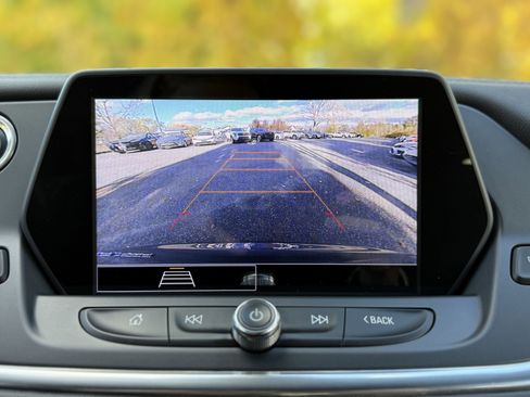 Used 2021 Chevrolet Blazer LT image 3