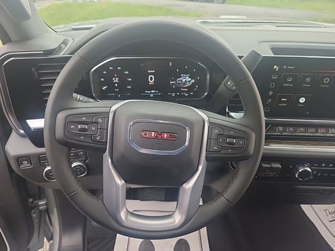 New 2026 GMC Sierra 2500 SLE w/ Preferred Package image 12