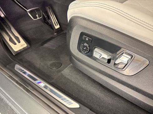 Certified 2024 BMW X7 xDrive40i w/ Executive Package image 12