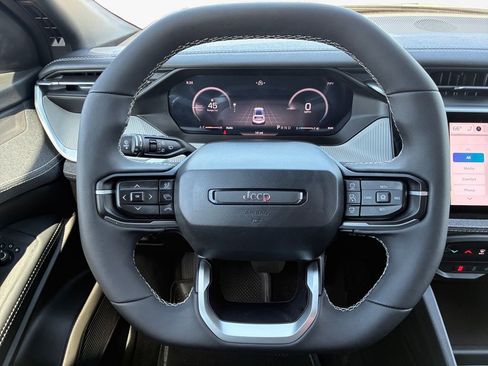 New 2026 Jeep Cherokee Laredo image 21