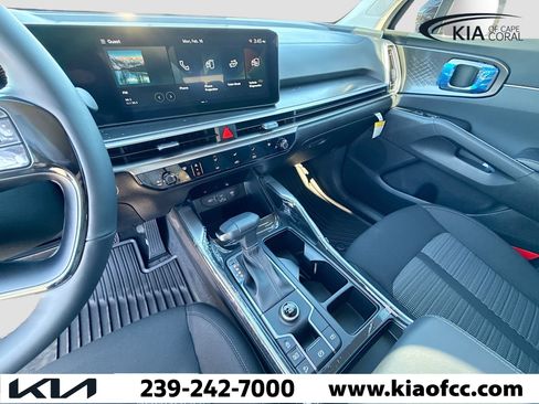 New 2026 Kia Sorento LX FWD image 25