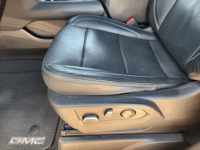 Used 2023 GMC Yukon Denali AWD/4WD image 24