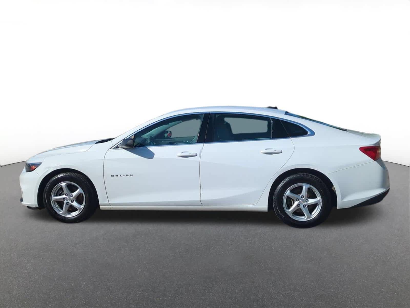 Used 2018 Chevrolet Malibu LS FWD image 3