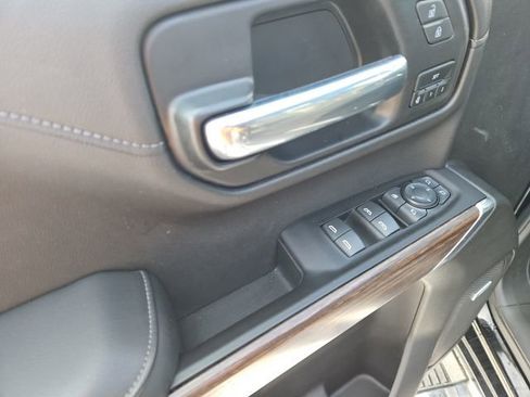 Used 2022 Chevrolet Silverado 1500 High Country image 26