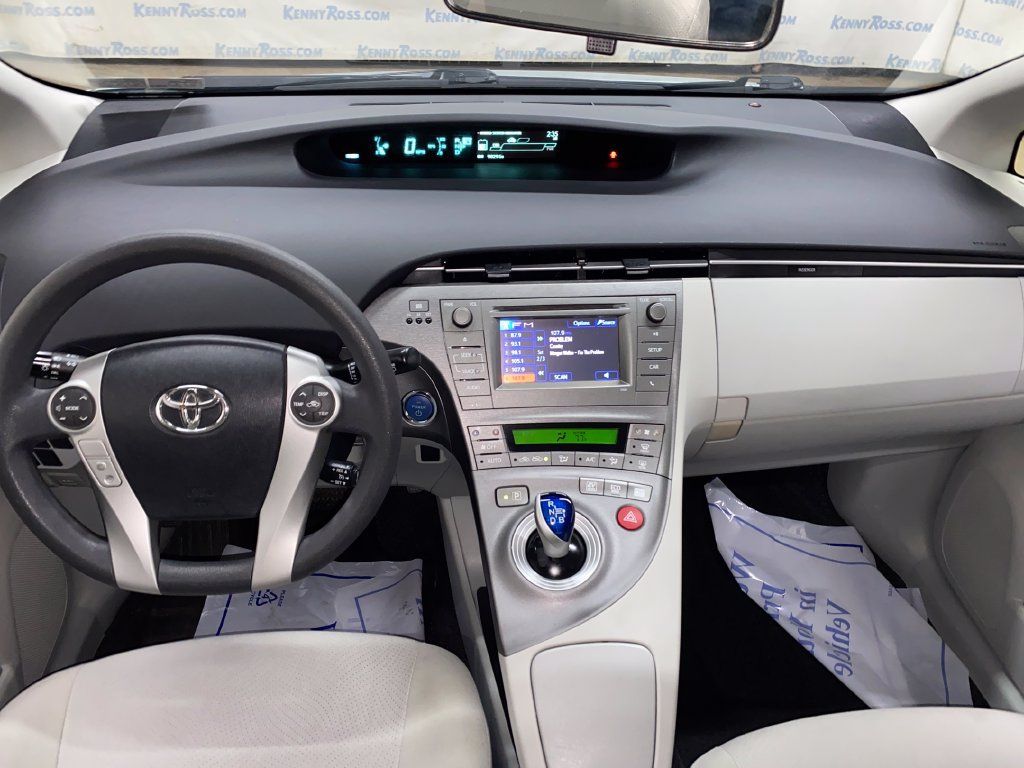 Used 2015 Toyota Prius Two FWD image 19
