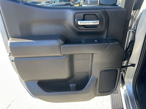 Used 2023 Chevrolet Silverado 1500 Custom image 24