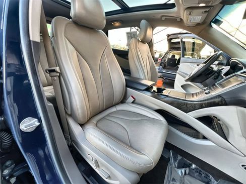 Used 2019 Lincoln Nautilus Reserve w/ Ultimate Package image 28