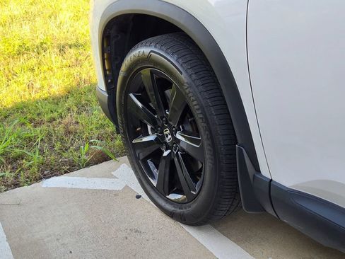 Used 2025 Honda Pilot Black Edition image 18
