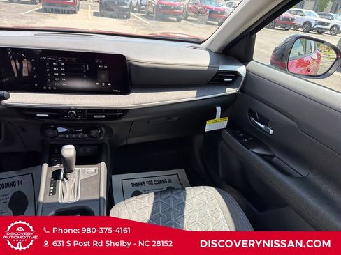New 2026 Nissan Kicks SV w/ Interior Electronics Package FWD image 32
