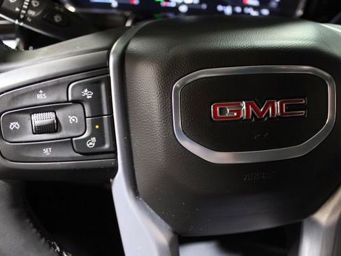 Used 2025 GMC Sierra 1500 Elevation image 37