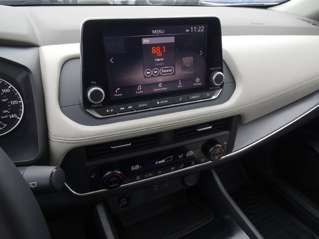 Used 2025 Nissan Rogue SV w/ SV Premium Package AWD/4WD image 18