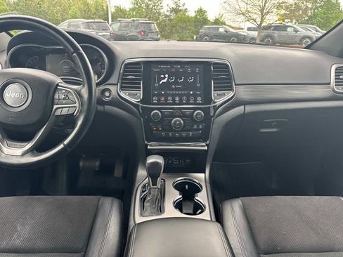 Used 2020 Jeep Grand Cherokee Laredo w/ Laredo X Package AWD/4WD image 21