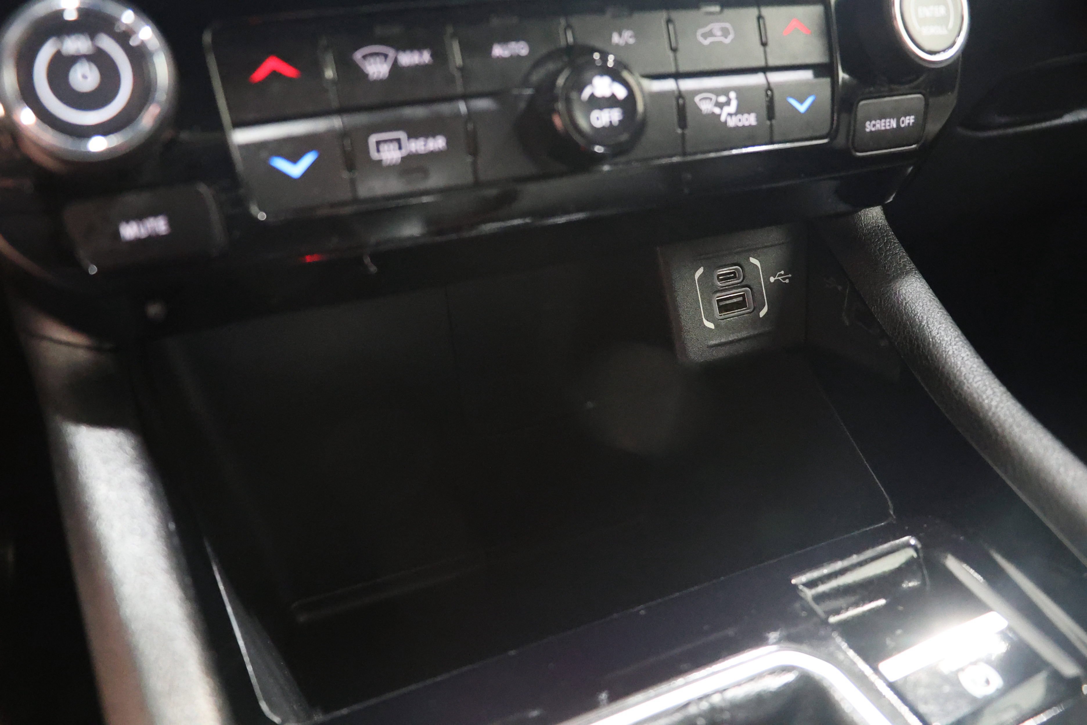 Used 2023 Jeep Compass Limited w/ Sun and Sound Group AWD/4WD image 28