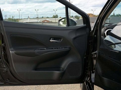 Used 2021 Nissan Versa SV image 12