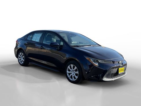 Used 2022 Toyota Corolla LE image 7