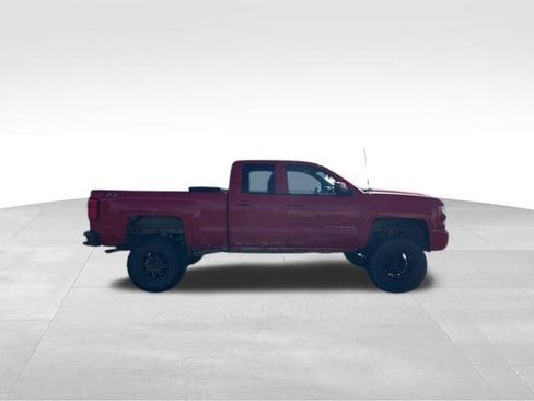 Used 2018 Chevrolet Silverado 1500 LT w/ All Star Edition image 6