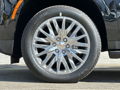 New 2026 Chevrolet Suburban Premier image 27