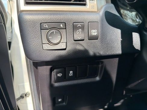 Used 2017 Lexus GX 460 image 10