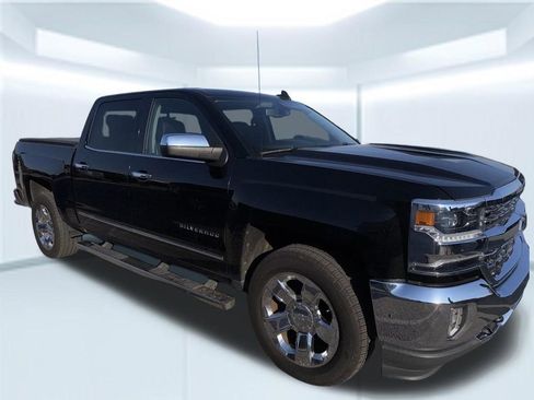 Used 2017 Chevrolet Silverado 1500 LTZ w/ Sport Package image 5