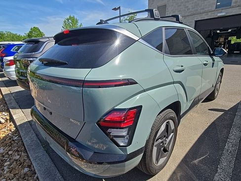 Used 2024 Hyundai Kona Limited image 7