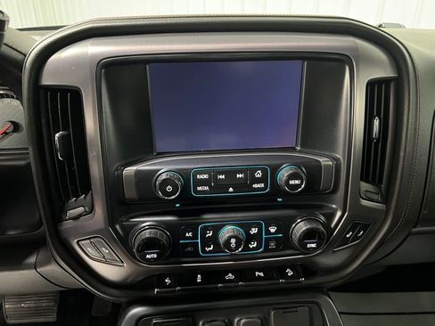 Used 2017 GMC Sierra 2500 SLT w/ All Terrain HD Package image 7