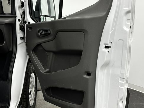 Used 2023 Ford Transit 350 XLT image 28