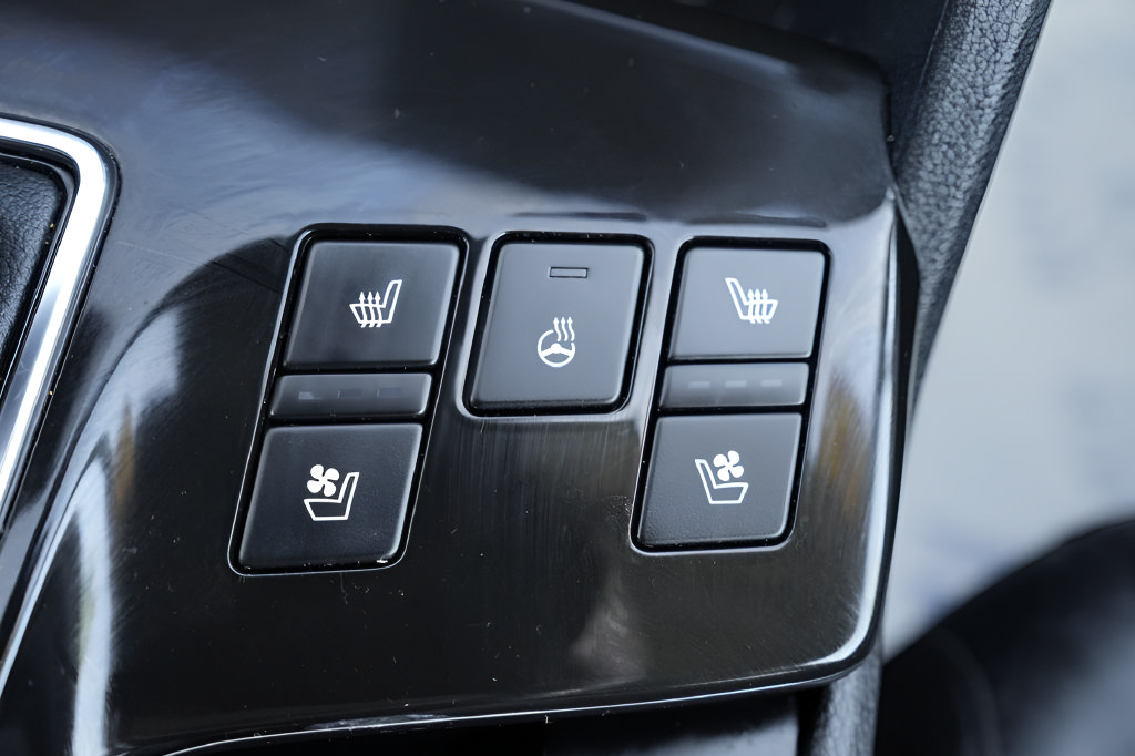 Used 2023 Kia Sportage SX FWD image 35