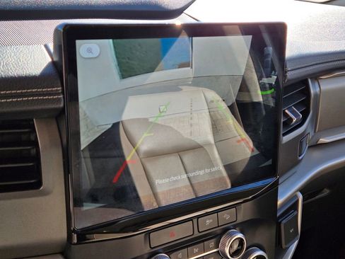 Used 2023 Ford Expedition Max XLT image 12