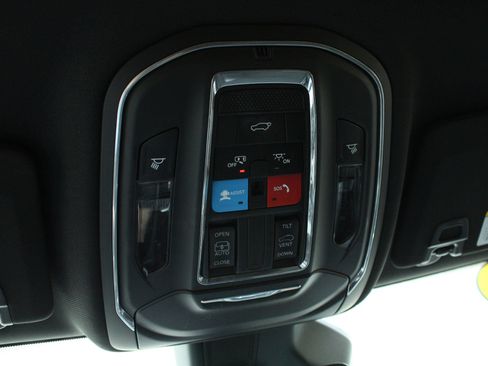 Used 2023 Jeep Grand Cherokee Altitude AWD/4WD image 51