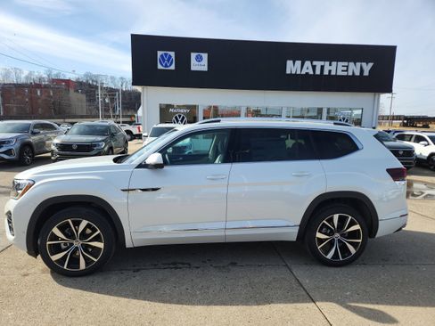 New 2026 Volkswagen Atlas SEL Premium R-Line image 2