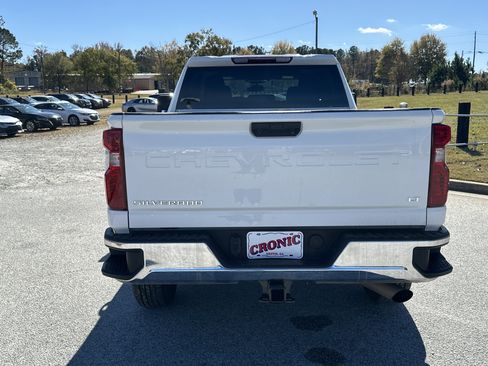 Used 2024 Chevrolet Silverado 2500 LT image 6