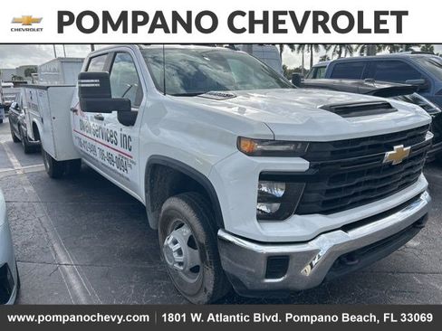 Used 2024 Chevrolet Silverado 3500 W/T w/ WT Convenience Package image 2
