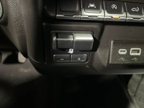 Used 2024 Chevrolet Silverado 1500 Custom AWD/4WD image 30
