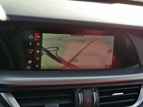 Used 2023 Alfa Romeo Stelvio Veloce image 18